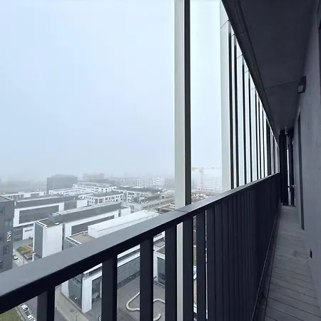 Charming One Bedroom Flat With Terrace-belv1 Apartment *