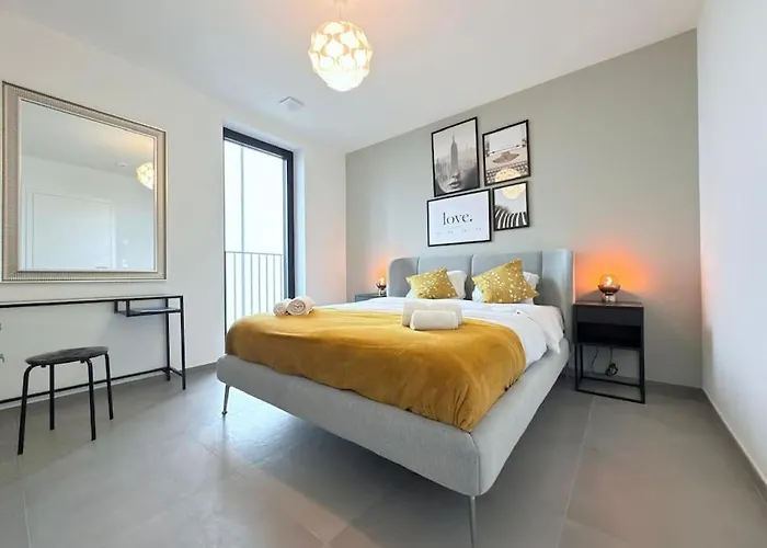 Charming One Bedroom Flat With Terrace-belv1 Daire